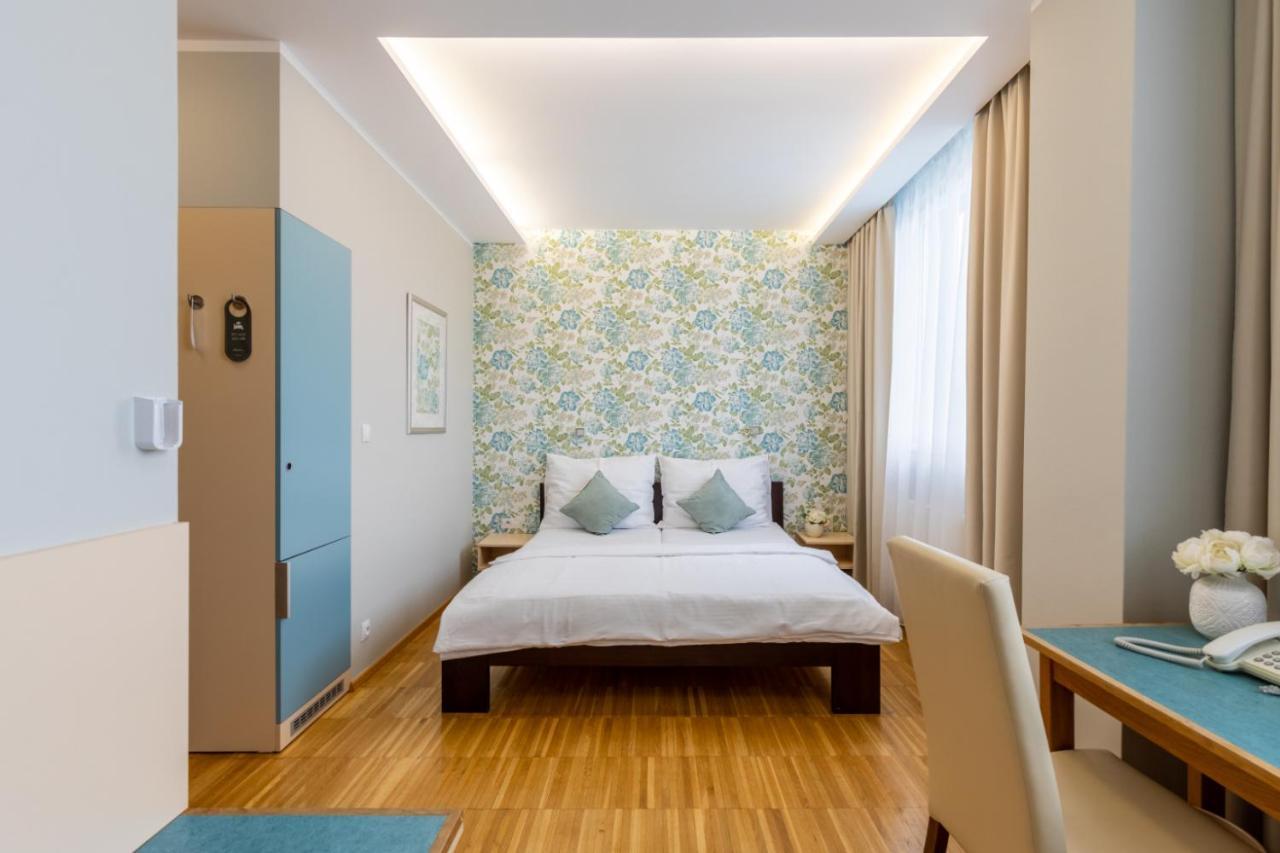 Hotel Abácie&Wellness Valašské Meziříčí Exterior foto
