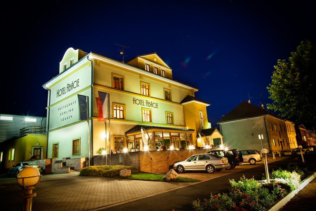 Hotel Abácie&Wellness Valašské Meziříčí Exterior foto